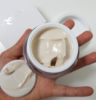 렉스리 크리에이티브 크림  Rexri Creative Cream — 4점을 준 리뷰어가 2022년 6월 올린 사용 사진