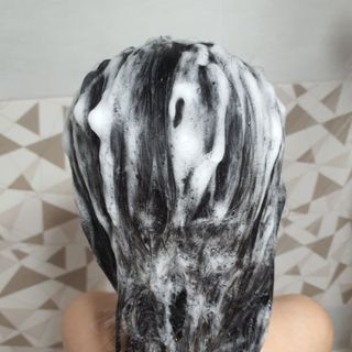 라로지크 X4 스케일링 퍼퓸 샴푸 1,000mℓ — 5점을 준 리뷰어가 2022년 1월 올린 사용 사진