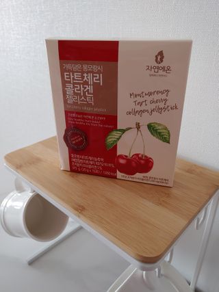자연에온 가득담은 몽모랑시 타트체리 콜라겐 젤리스틱 — 4.5점을 준 리뷰어가 2021년 1월 올린 사용 사진