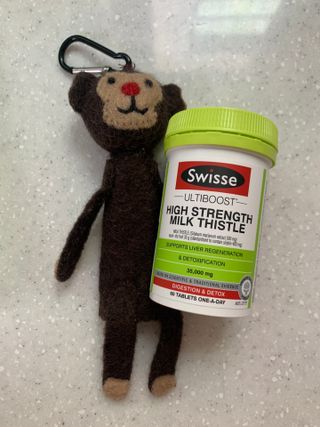 Swisse 스위스 고함량 밀크씨슬 35,000mg 60정 — 5점을 준 리뷰어가 2021년 11월 올린 사용 사진