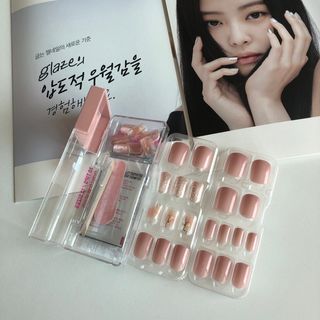 데싱디바 매직프레스 레귤러 스퀘어_6종 중 택 1 — 5점을 준 리뷰어가 2021년 9월 올린 사용 사진