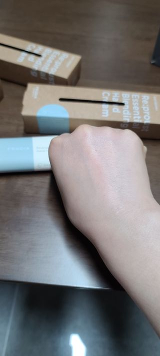 [후르디아] 끈적임 없는 착한성분 비건  핸드크림 3종 — 4.5점을 준 리뷰어가 2021년 1월 올린 사용 사진