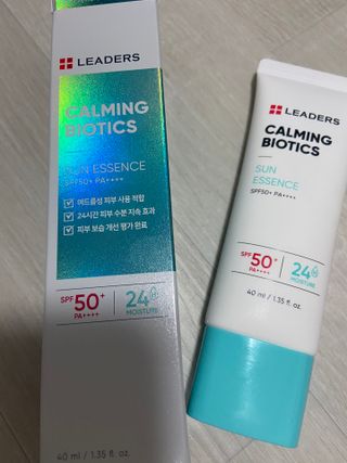 리더스코스메틱 리더스 카밍 바이오틱스 선 에센스 SPF 50+ PA++++ — 5점을 준 리뷰어가 2022년 5월 올린 사용 사진