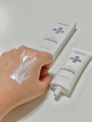 바노바기 코스메틱 바노바기 밀크씨슬 리페어 시카 선스크린 플러스 50ml — 5점을 준 리뷰어가 2023년 2월 올린 사용 사진