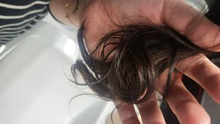 프리마인 더이상 뻣뻣하고 효과없는 탈모샴푸는 NO. 근본부터 케어하는 셀베이스 그린티샴푸(500ml) — 5점을 준 리뷰어가 2023년 2월 올린 사용 사진