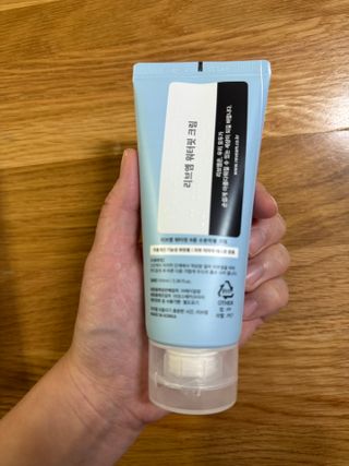 나우 [리브엠]피부 속부터 겹겹이, 촘촘하게! 워터핏8중 수분착붙 크림 — 5점을 준 리뷰어가 2025년 5월 올린 사용 사진