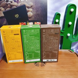짜먹는 이지견과 짜먹는 이지아몬드, 짜먹는 이지허니피넛, 짜먹는 이지캐슈넛 각 10g X  10포 — 5점을 준 리뷰어가 2021년 2월 올린 사용 사진