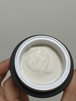 오투에니원 갈락토미세스 비타민 C 프리미엄 블랙스완 크림 50g — 4.5점을 준 리뷰어가 2022년 12월 올린 사용 사진