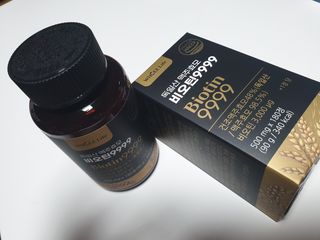 홀라이프 독일산 맥주효모 비오틴9999 180정 x 1병(6개월분) — 5점을 준 리뷰어가 2022년 8월 올린 사용 사진