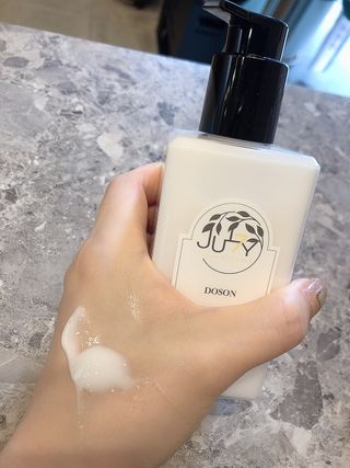 줄라이 모닝 _ JULY MORNING 줄라이모닝 하이드레이팅 퍼퓸드 바디앤핸드 에멀젼 — 5점을 준 리뷰어가 2021년 9월 올린 사용 사진