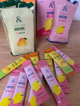 비타앤C 레몬맛, 망고맛 — 5점을 준 리뷰어가 2021년 4월 올린 사용 사진