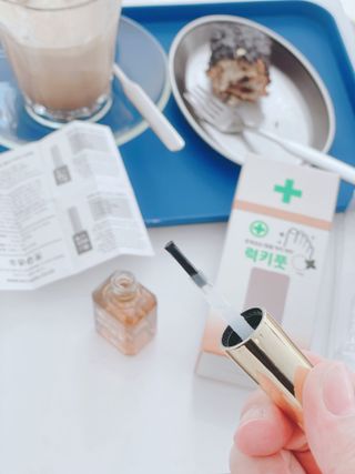 유케어 YOU CARE 문제성 손발톱케어_럭키풋 — 5점을 준 리뷰어가 2022년 10월 올린 사용 사진