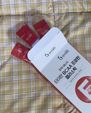 [인디닥터] 타이탄 BCAA 프로틴 젤리스틱 — 5점을 준 리뷰어가 2022년 4월 올린 사용 사진