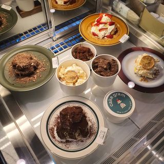 [트리오드 강남점]케잌그람 100g4종 택 1 + 아메리카노 2잔 — 5점을 준 리뷰어가 2021년 4월 올린 사용 사진