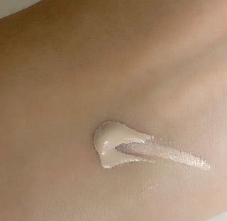 약손명가코스메틱 에오스보떼 블라인드 비비크림 50ml — 4점을 준 리뷰어가 2021년 8월 올린 사용 사진
