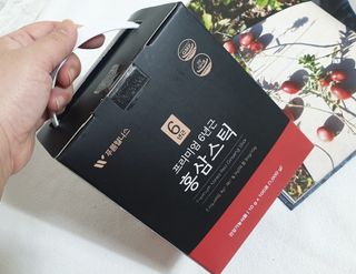 [푸름웰니스] 프리미엄 6년근 홍삼스틱 3mg x 100포 — 5점을 준 리뷰어가 2022년 3월 올린 사용 사진