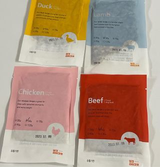 씽크라이크펫 강아지 화식 (50g 소/닭/오리/양 1팩씩 4팩) — 5점을 준 리뷰어가 2023년 1월 올린 사용 사진