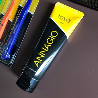 [지오클린] 안나지오 구취케어  기능성 치약 칫솔 세트 (칫솔 5 개+치약 100g 1 개 ) — 5점을 준 리뷰어가 2022년 6월 올린 사용 사진