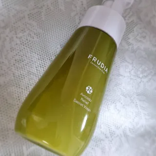[후르디아] 아보카도 약산성 비건 여성 청결제 — 5점을 준 리뷰어가 2022년 4월 올린 사용 사진