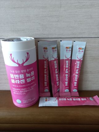 [몸엔용] 녹용 담은 탱탱 콜라겐 녹용 콜라겐 젤리 15g x 20포 — 5점을 준 리뷰어가 2022년 4월 올린 사용 사진