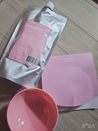 [유니프] 헤어 샤이니 핑크 컬러 트리트먼트 500g — 5점을 준 리뷰어가 2023년 11월 올린 사용 사진