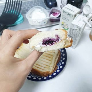 이롬 erom 황성주박사의 국산콩 두유 검은콩과 17곡 — 5점을 준 리뷰어가 2020년 12월 올린 사용 사진