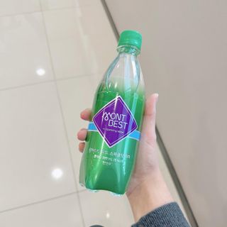 몽베스트 Montbest with Sparkling water Plain 20병 — 5점을 준 리뷰어가 2022년 11월 올린 사용 사진