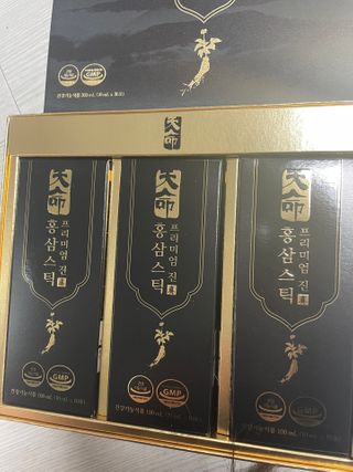 헬스업_천명진프리미엄홍삼스틱_10ml x 30포 — 5점을 준 리뷰어가 2021년 2월 올린 사용 사진