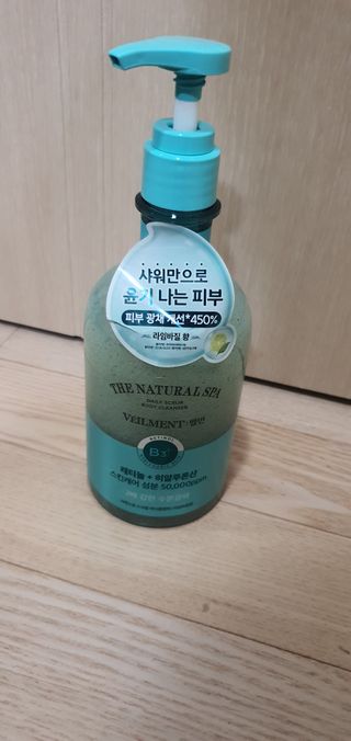 벨먼 내추럴스파 수분광채 스크럽 바디워시 600ml 5종 — 5점을 준 리뷰어가 2022년 5월 올린 사용 사진