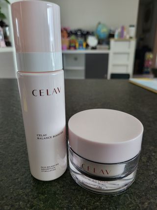 프리마인 바르기만 하면 철벽 스킨케어+24시간 마스크팩 효과. 셀라브 리제너레이팅 시스템 부스터+크림 세트 — 5점을 준 리뷰어가 2023년 5월 올린 사용 사진