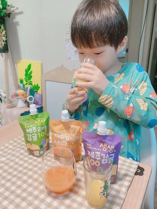 탐라원 건강 어린이 주스, 생생한 주스 3종 - 유기 감귤 주스, 당근과 사과 주스, 감귤 주스 — 5점을 준 리뷰어가 2021년 10월 올린 사용 사진