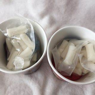 유비쿡 컵떡볶이 매운컵떡볶이2개/ 짜장컵떡볶이 2개  총 4개세트 — 3.5점을 준 리뷰어가 2021년 2월 올린 사용 사진