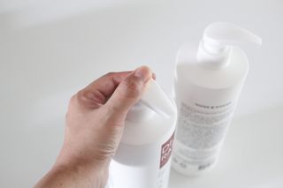 닥터라파알 레드 꽃향기 탈모샴푸 1,000ml + 트리트먼트 1,000ml — 5점을 준 리뷰어가 2021년 8월 올린 사용 사진
