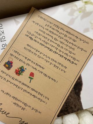[세븐원쓰리 713] 피부톤을 속부터 밝게 피누스 비타민C 딥 하이드레이션 세럼 — 5점을 준 리뷰어가 2021년 10월 올린 사용 사진