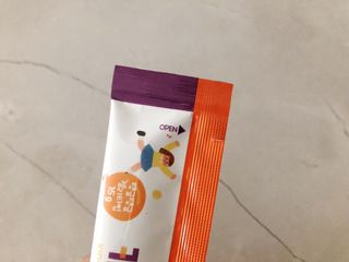 베거스코리아 [콜리케어] 키즈 홍삼콜리 딸기맛 14포 — 5점을 준 리뷰어가 2021년 11월 올린 사용 사진
