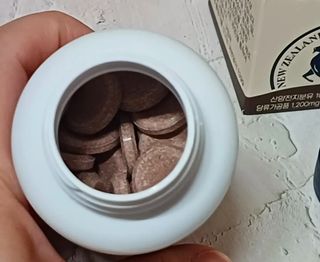 쿠팡 [아임고트] 뉴질랜드 산양유 프로바이오틱스 츄어블 코코아맛 — 5점을 준 리뷰어가 2025년 3월 올린 사용 사진