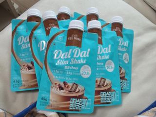 달달슬림쉐이크 [블로그]달달슬림 맛있는 단백질 쉐이크 파우치 다이어트 식사대용 프로틴 파우더 보충제 — 2.5점을 준 리뷰어가 2025년 8월 올린 사용 사진