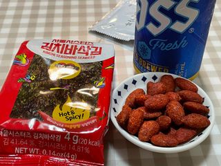[서울시스터즈] CU 김치 4총사 세트-김치볶음밥, 김치큐브닭, 김치바삭김, 김치아몬드 — 5점을 준 리뷰어가 2021년 10월 올린 사용 사진
