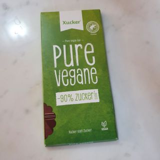 당류2g 자일리톨로 단맛을낸 슈카 퓨어비건 무설탕초콜릿 Xucker vegan 2개입 — 5점을 준 리뷰어가 2021년 4월 올린 사용 사진
