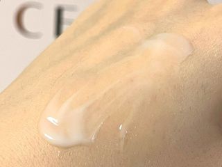 프리마인 바르기만 하면 철벽 스킨케어+24시간 마스크팩 효과. 셀라브 리제너레이팅 시스템 부스터+크림 세트 — 5점을 준 리뷰어가 2023년 4월 올린 사용 사진