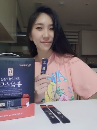 [푸름웰니스] 프리미엄 6년근 홍삼스틱 3mg x 100포 — 5점을 준 리뷰어가 2022년 4월 올린 사용 사진