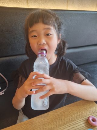 몽베스트 [MONTBEST]위드어스 500mL 20병 — 5점을 준 리뷰어가 2022년 6월 올린 사용 사진