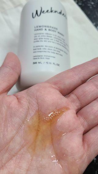 [위켄더스] 기분좋은 하루를 선사해주는 핸드& 바디워시 1종 랜덤발송 — 5점을 준 리뷰어가 2022년 4월 올린 사용 사진