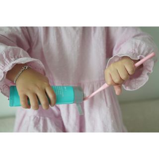 치과에서 쓰는 치약 _ 라벨제로 저불소 꼬마, 키즈, 유아, 베이비, 주니어 안전한 어린이치약 — 5점을 준 리뷰어가 2022년 11월 올린 사용 사진