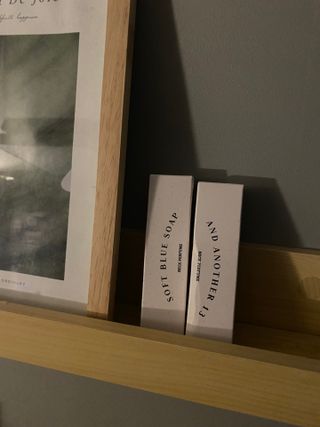 멈칫(MUMCHIT) 넥퍼퓸 NECKPERFUME 2가지 향 — 3점을 준 리뷰어가 2021년 11월 올린 사용 사진