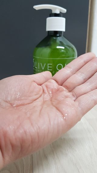 올리브 오일 스킨케어 컴퍼니 [OOSC] 촉촉 깨끗 내추럴리 너리시드 핸드워시 500ml — 5점을 준 리뷰어가 2021년 4월 올린 사용 사진