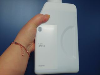 [생활공작소] 섬유유연제 + 세탁세제 1.5L 릴리향 — 5점을 준 리뷰어가 2021년 2월 올린 사용 사진