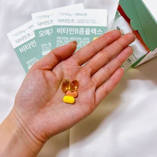 [닥터잇츠] 개인맞춤형 건강기능식품_2종 중 택 1 — 5점을 준 리뷰어가 2024년 1월 올린 사용 사진