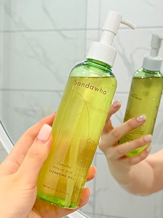 스킨큐어 산다화 순한 클렌징 동백 오일 200ml — 5점을 준 리뷰어가 2023년 4월 올린 사용 사진