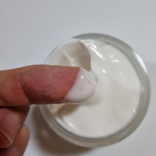 산수시 아쿠아 베네핏 24h 수부지 물광 속건조 수분크림 50ml — 5점을 준 리뷰어가 2021년 6월 올린 사용 사진